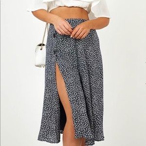 Navy floral skirt (new)